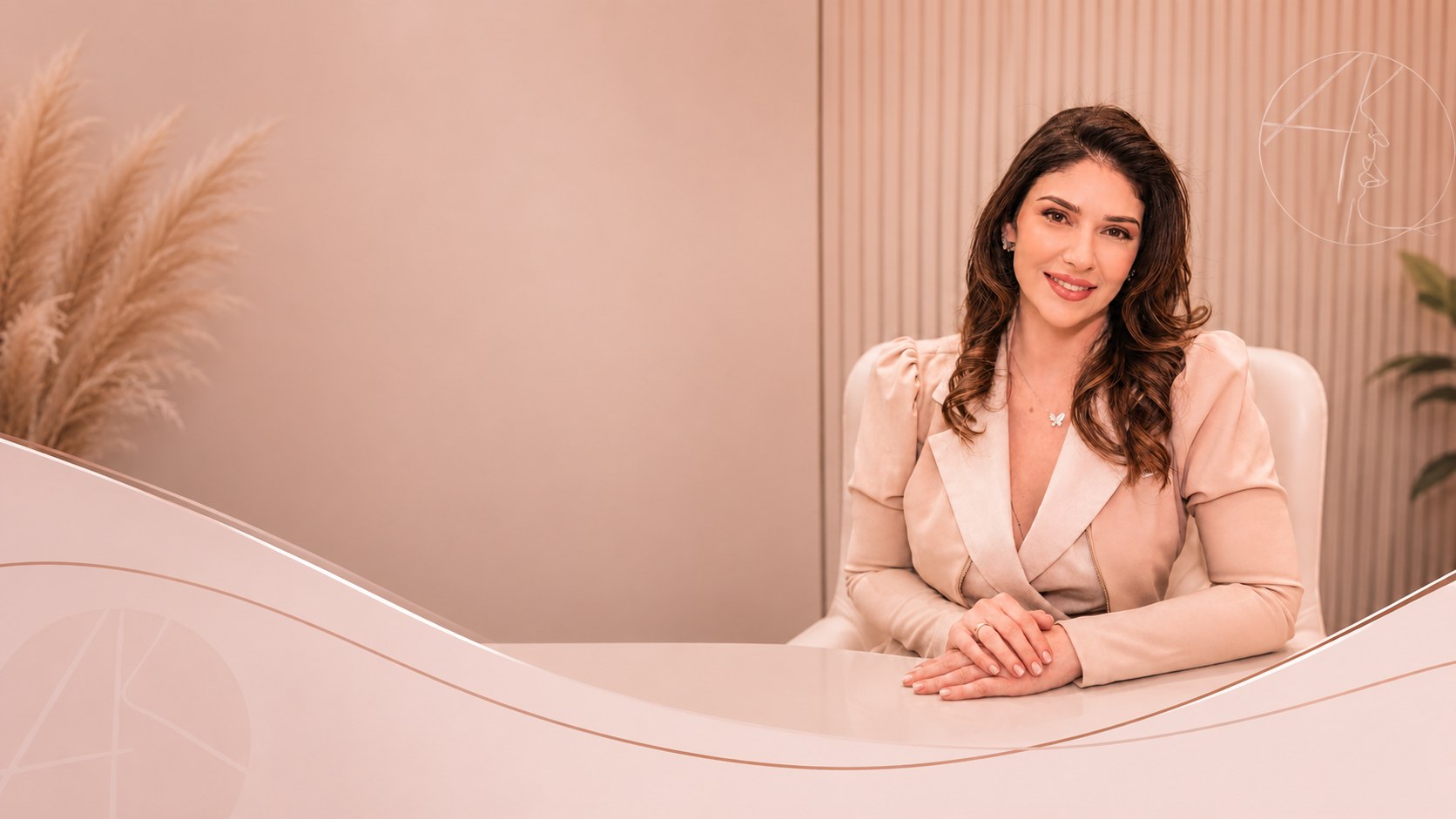 Dra. Andressa Thomazzoni em seu consultório em Ribeirão Preto